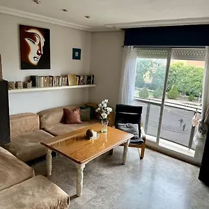 Apartamento Luminoso Con Parking, Córdova